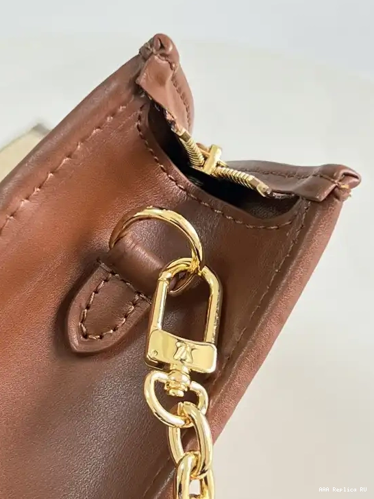 Aaa replica ru VUITTON ON TOILETRY CHAIN POUCH LOUIS 0502